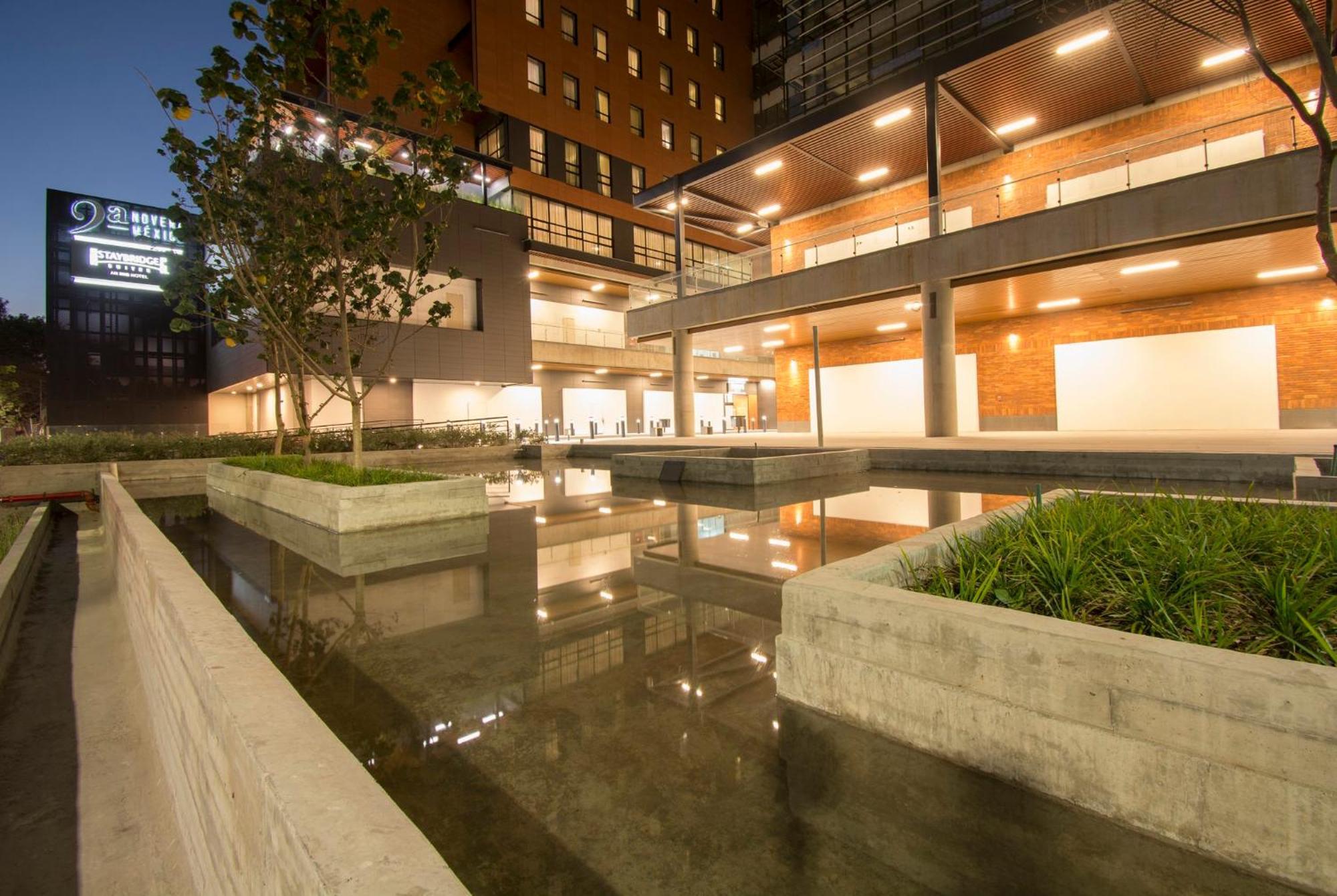 Staybridge Suites - Guadalajara Novena By Ihg エクステリア 写真