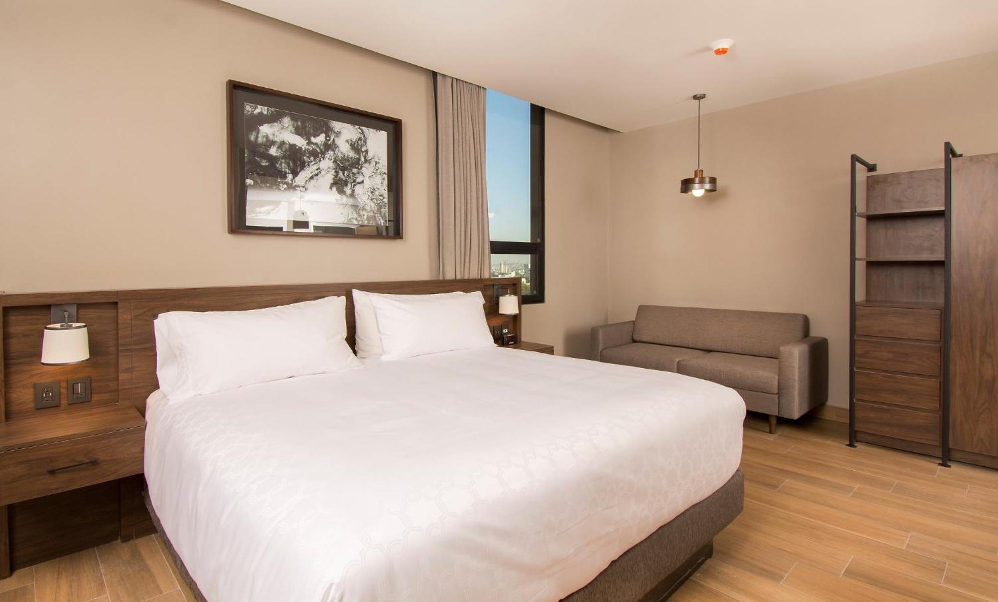 Staybridge Suites - Guadalajara Novena By Ihg エクステリア 写真