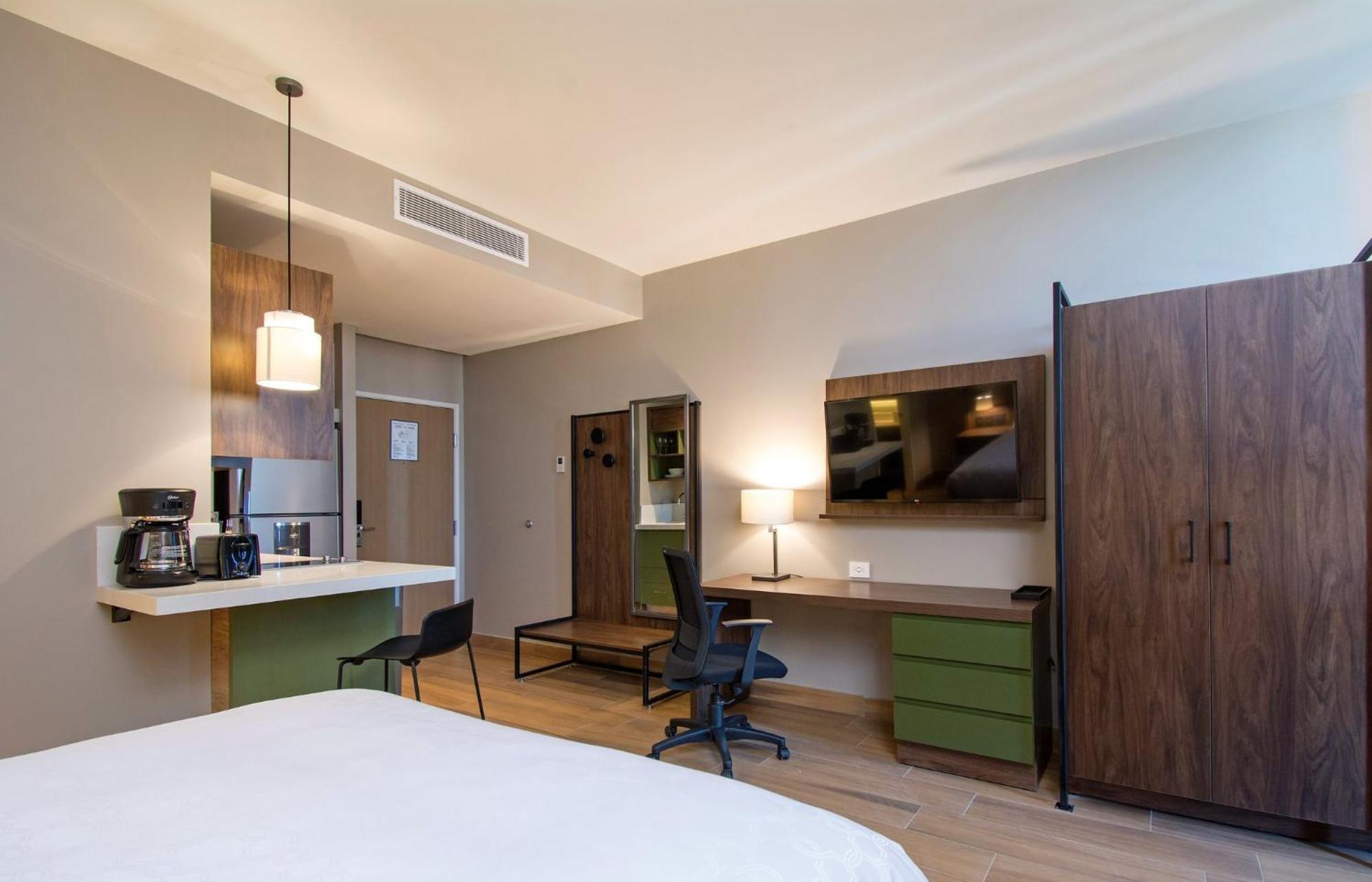 Staybridge Suites - Guadalajara Novena By Ihg エクステリア 写真