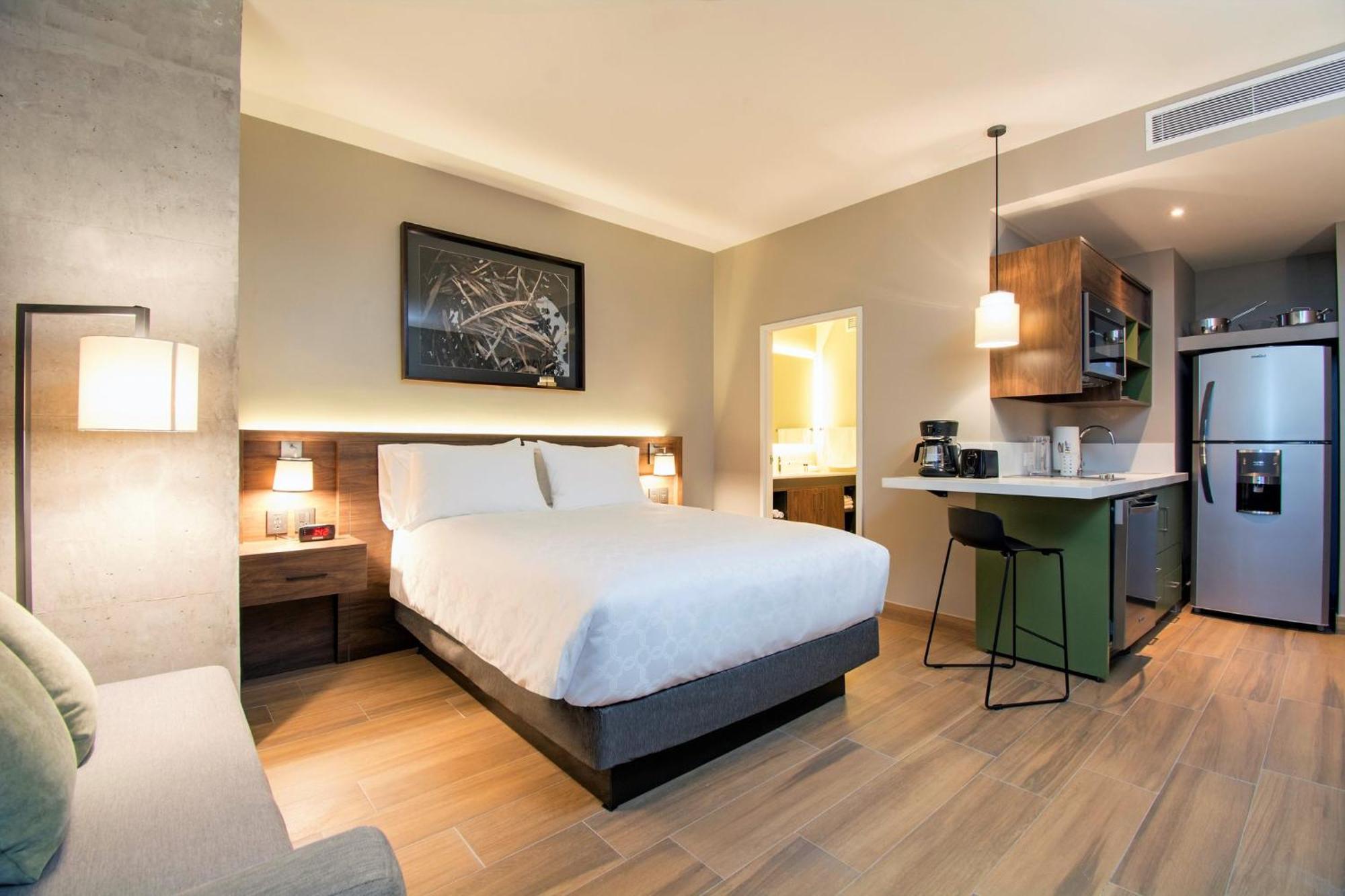 Staybridge Suites - Guadalajara Novena By Ihg エクステリア 写真